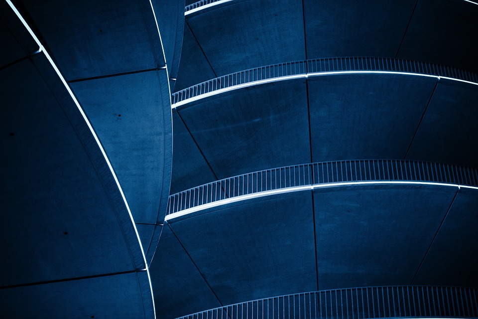 Tips for Balancing Leadership and Management as a Business Manager